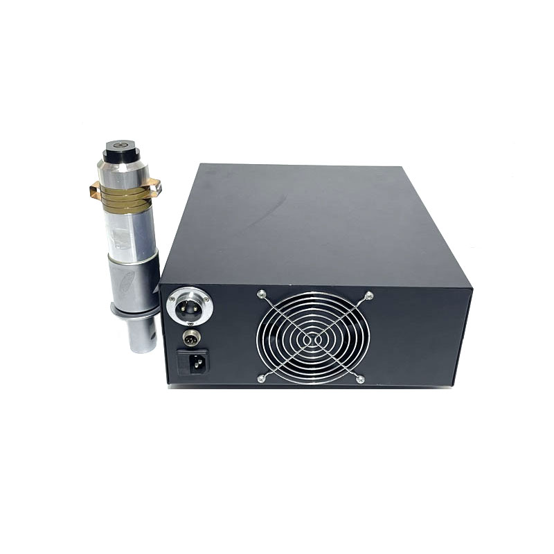 数控智能超声波塑料焊接发生器